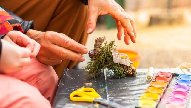 5 activités à faire en automne avec des enfants - Calepin Parentalité